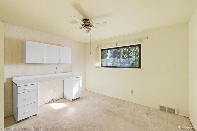 30205 Boewe Drive, Warren, MI 48092