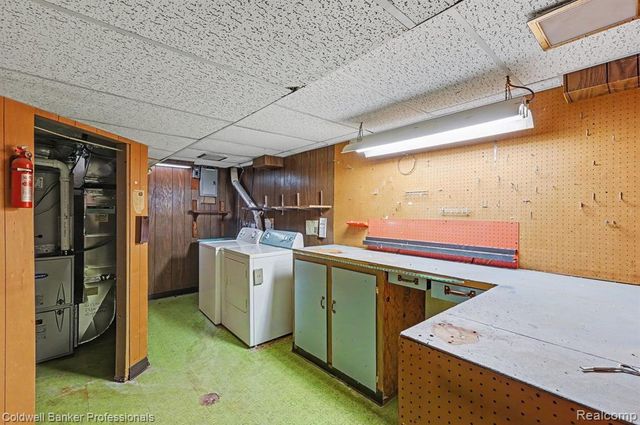 30205 Boewe Drive, Warren, MI 48092