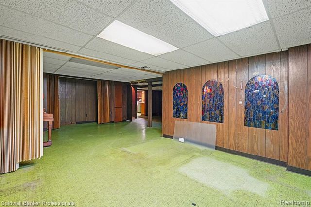 30205 Boewe Drive, Warren, MI 48092