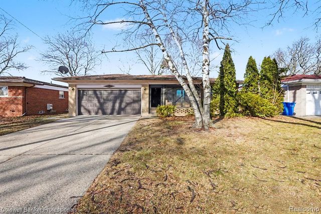 30205 Boewe Drive, Warren, MI 48092