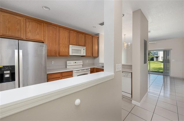 9441 FLOWERING COTTONWOOD ROAD 41, Orlando, FL 32832