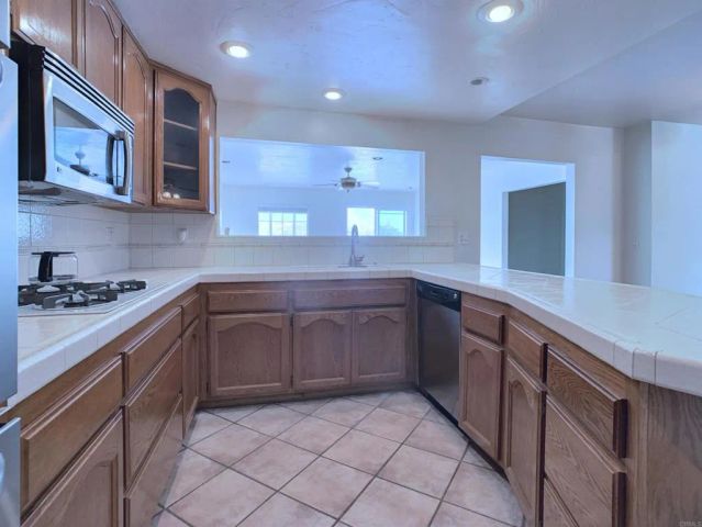 12532 Ridgeton Dr, Lakeside, CA 92040