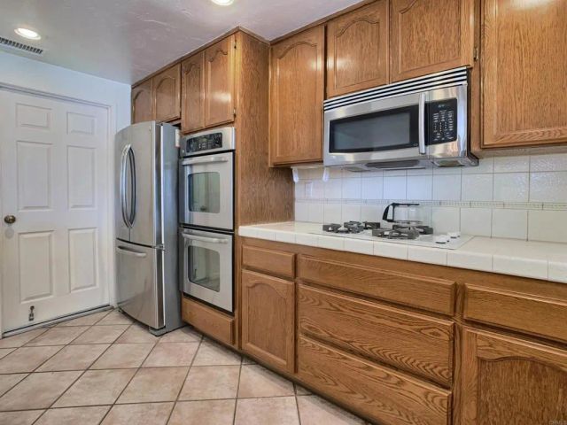 12532 Ridgeton Dr, Lakeside, CA 92040
