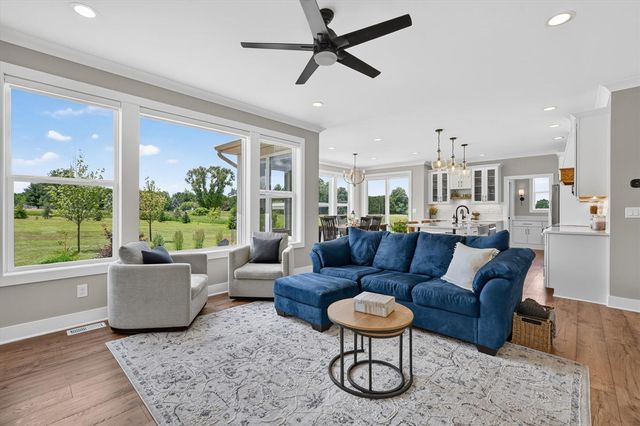 7895 Oak Grove Road, Howell, MI 48855