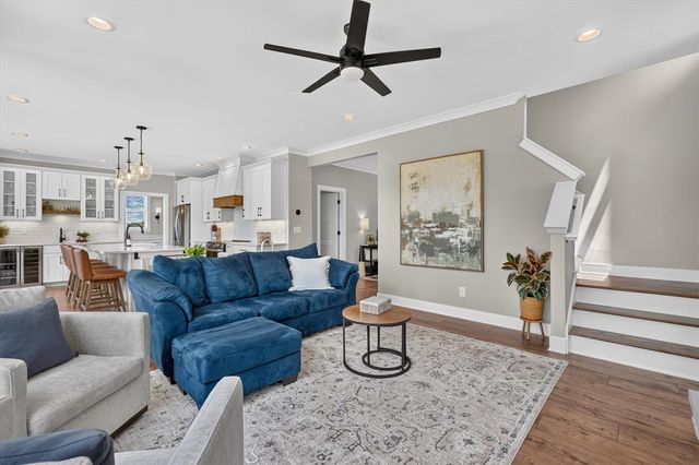 7895 Oak Grove Road, Howell, MI 48855