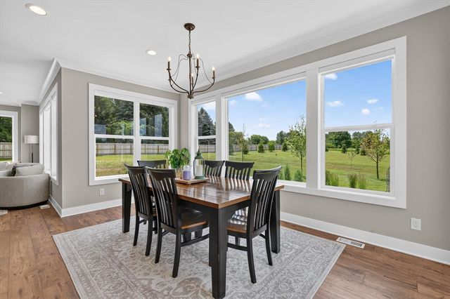 7895 Oak Grove Road, Howell, MI 48855