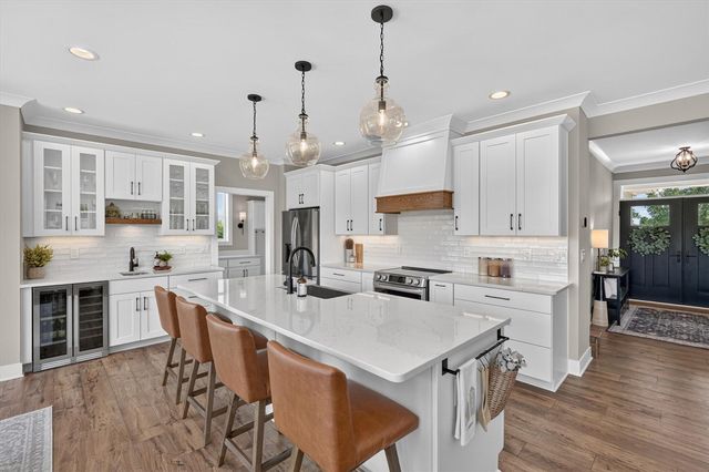 7895 Oak Grove Road, Howell, MI 48855