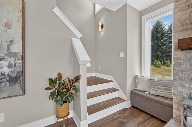 7895 Oak Grove Road, Howell, MI 48855