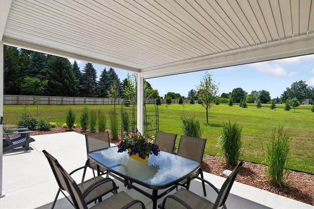 7895 Oak Grove Road, Howell, MI 48855