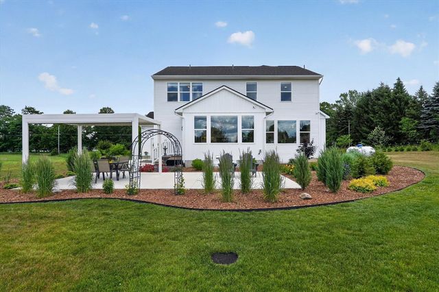 7895 Oak Grove Road, Howell, MI 48855