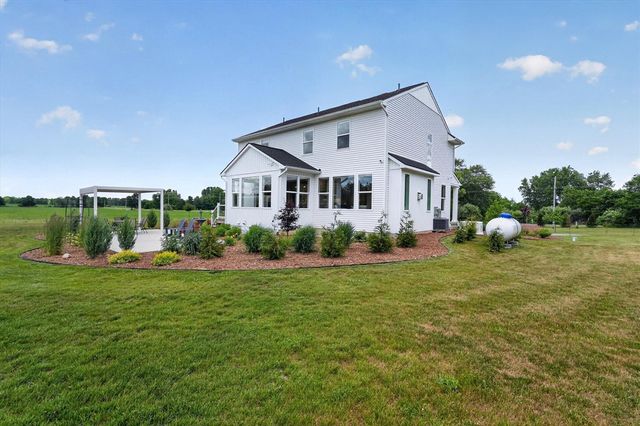 7895 Oak Grove Road, Howell, MI 48855