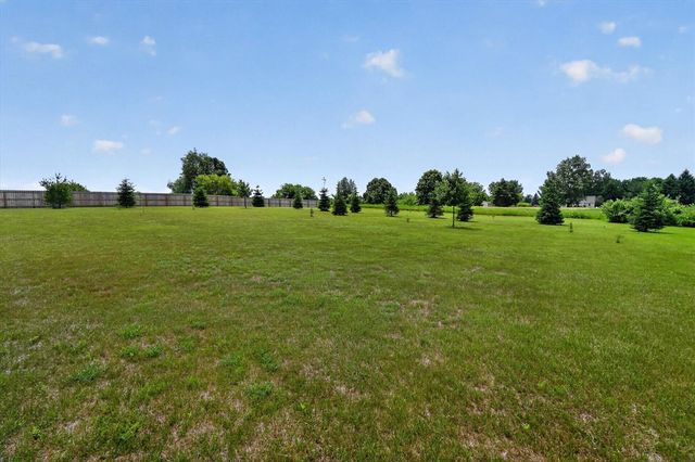 7895 Oak Grove Road, Howell, MI 48855