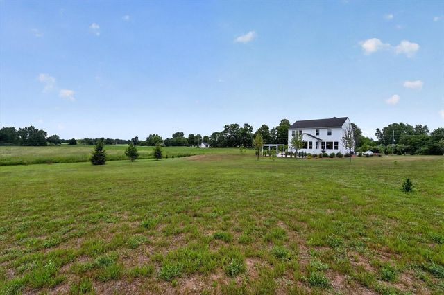 7895 Oak Grove Road, Howell, MI 48855