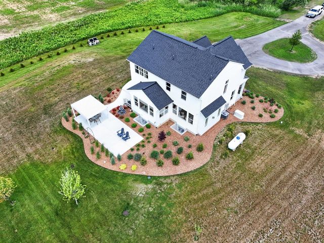 7895 Oak Grove Road, Howell, MI 48855