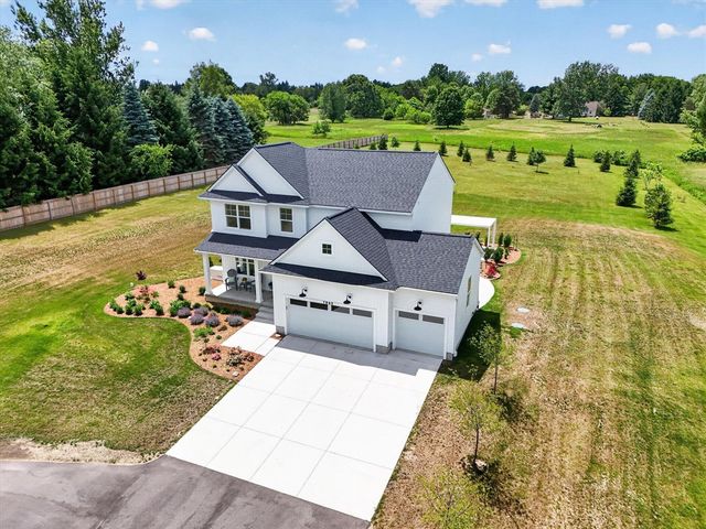 7895 Oak Grove Road, Howell, MI 48855