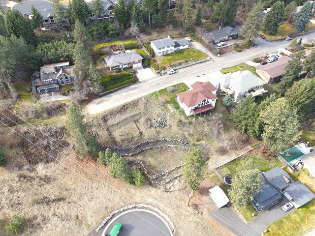 1420 W Toni Rae Dr, Spokane, WA 99218