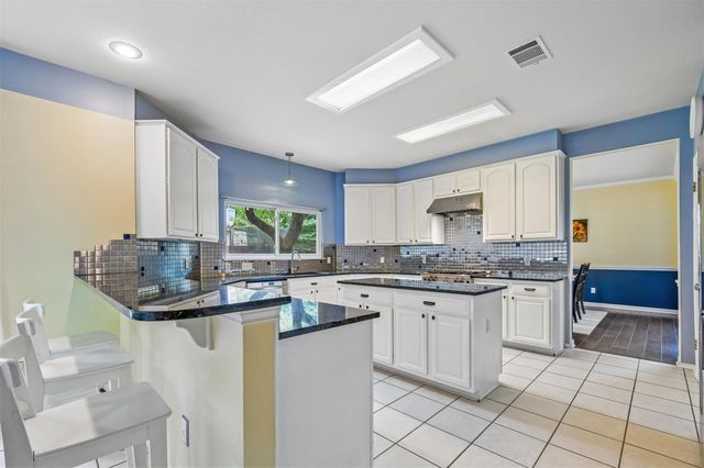 13353 Amasia DR, Austin, TX 78729