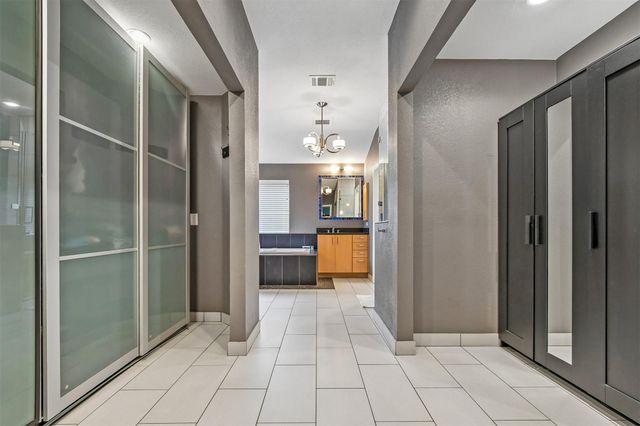 13353 Amasia DR, Austin, TX 78729