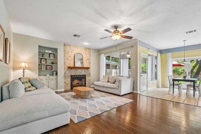 13353 Amasia DR, Austin, TX 78729