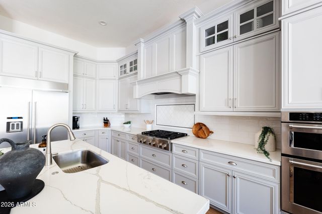 1670 W GRAND CANYON Drive, Chandler, AZ 85248