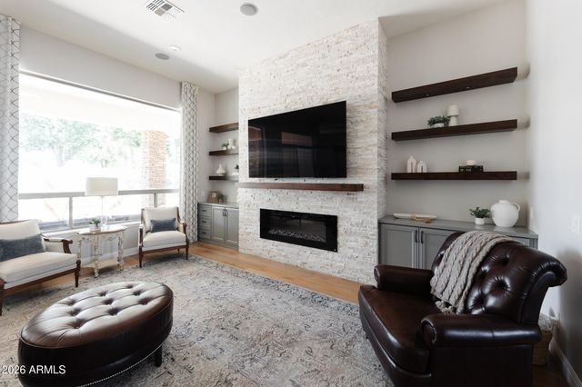1670 W GRAND CANYON Drive, Chandler, AZ 85248