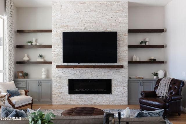 1670 W GRAND CANYON Drive, Chandler, AZ 85248
