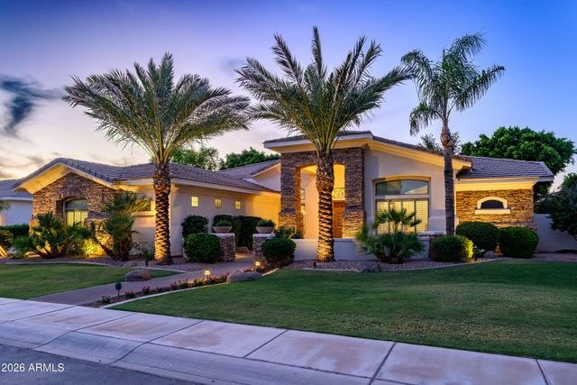 1670 W GRAND CANYON Drive, Chandler, AZ 85248