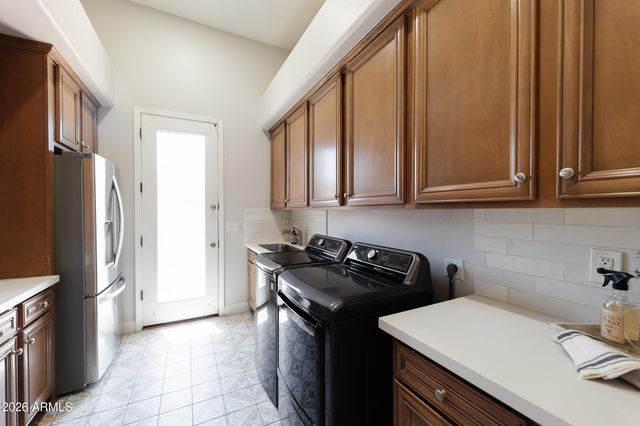 1670 W GRAND CANYON Drive, Chandler, AZ 85248