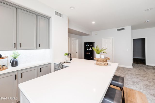 1670 W GRAND CANYON Drive, Chandler, AZ 85248