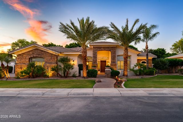1670 W GRAND CANYON Drive, Chandler, AZ 85248