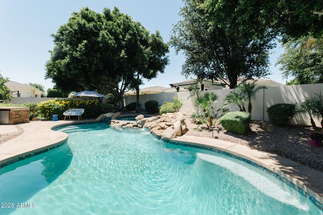 1670 W GRAND CANYON Drive, Chandler, AZ 85248