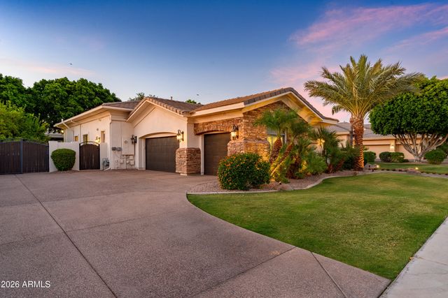 1670 W GRAND CANYON Drive, Chandler, AZ 85248