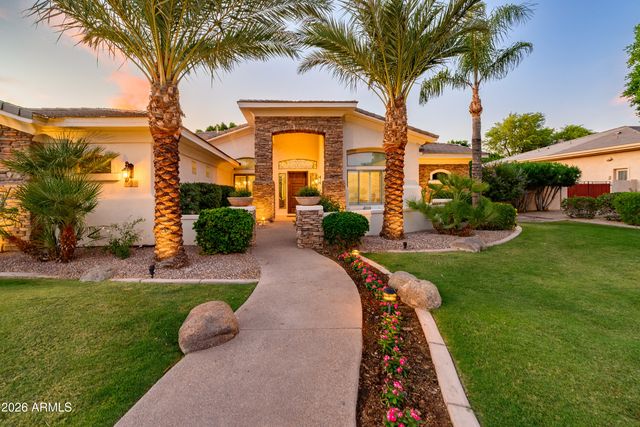 1670 W GRAND CANYON Drive, Chandler, AZ 85248