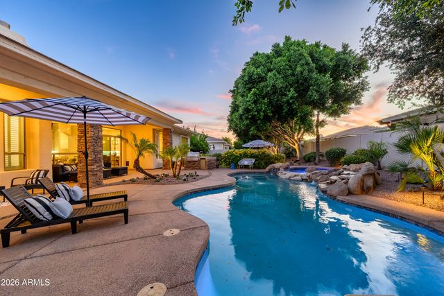 1670 W GRAND CANYON Drive, Chandler, AZ 85248