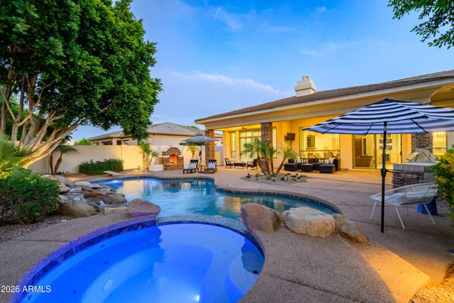 1670 W GRAND CANYON Drive, Chandler, AZ 85248
