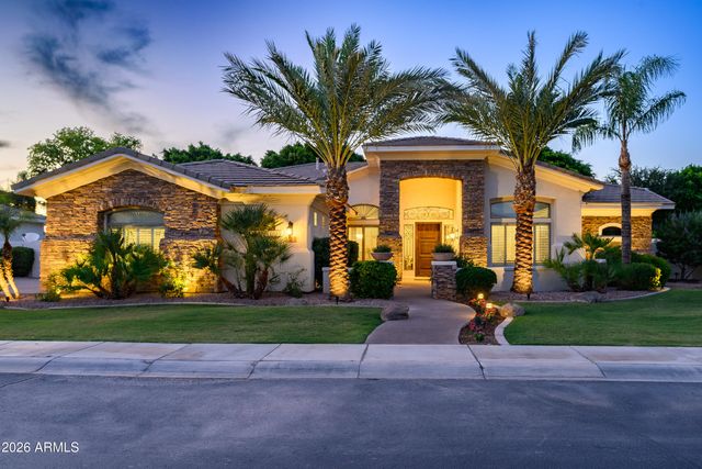 1670 W GRAND CANYON Drive, Chandler, AZ 85248