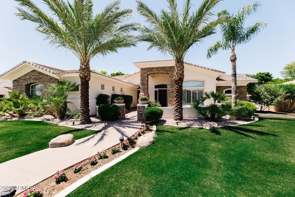 1670 W GRAND CANYON Drive, Chandler, AZ 85248 — photo 2