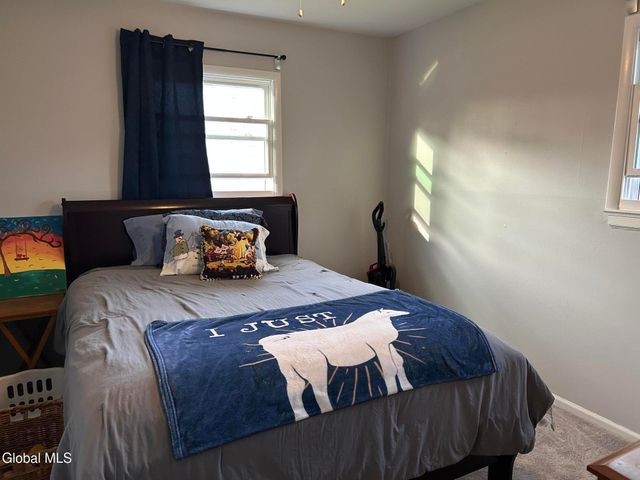 2312 Dean Street, Niskayuna, NY 12309