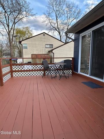 2312 Dean Street, Niskayuna, NY 12309