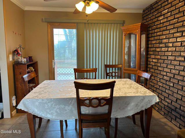 2312 Dean Street, Niskayuna, NY 12309