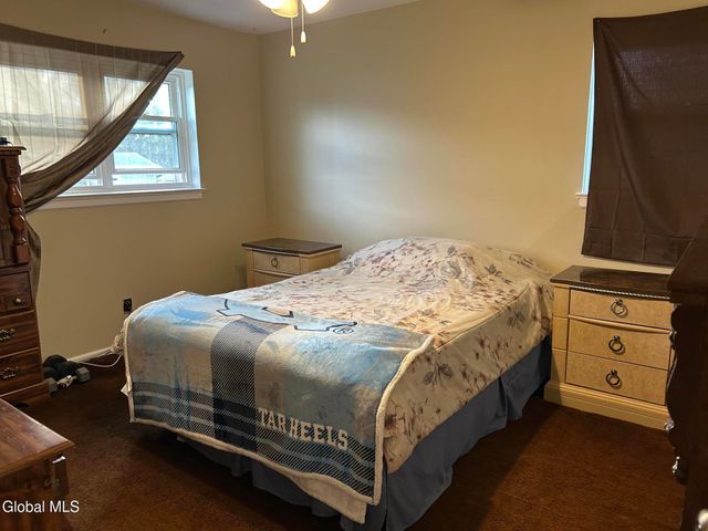 2312 Dean Street, Niskayuna, NY 12309