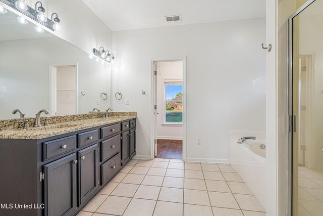 5847 Strawberry Pointe Cove, Southaven, MS 38672