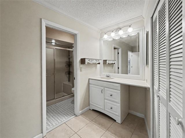 4327 RUM CAY PLACE 21, Sarasota, FL 34233