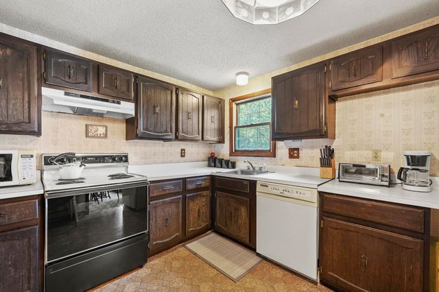 40 Opal Avenue, Portsmouth, NH 03801