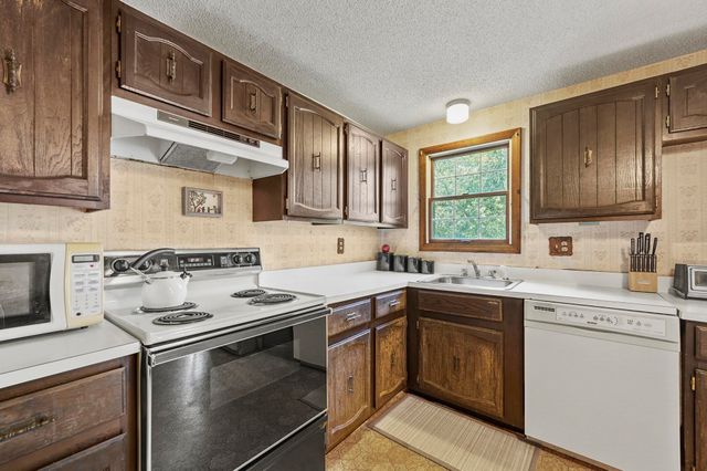 40 Opal Avenue, Portsmouth, NH 03801