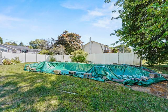 40 Opal Avenue, Portsmouth, NH 03801