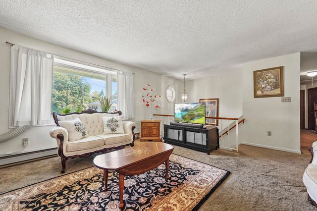 40 Opal Avenue, Portsmouth, NH 03801