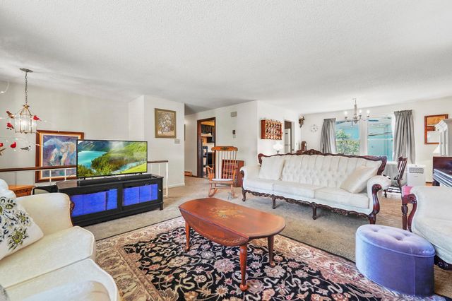 40 Opal Avenue, Portsmouth, NH 03801