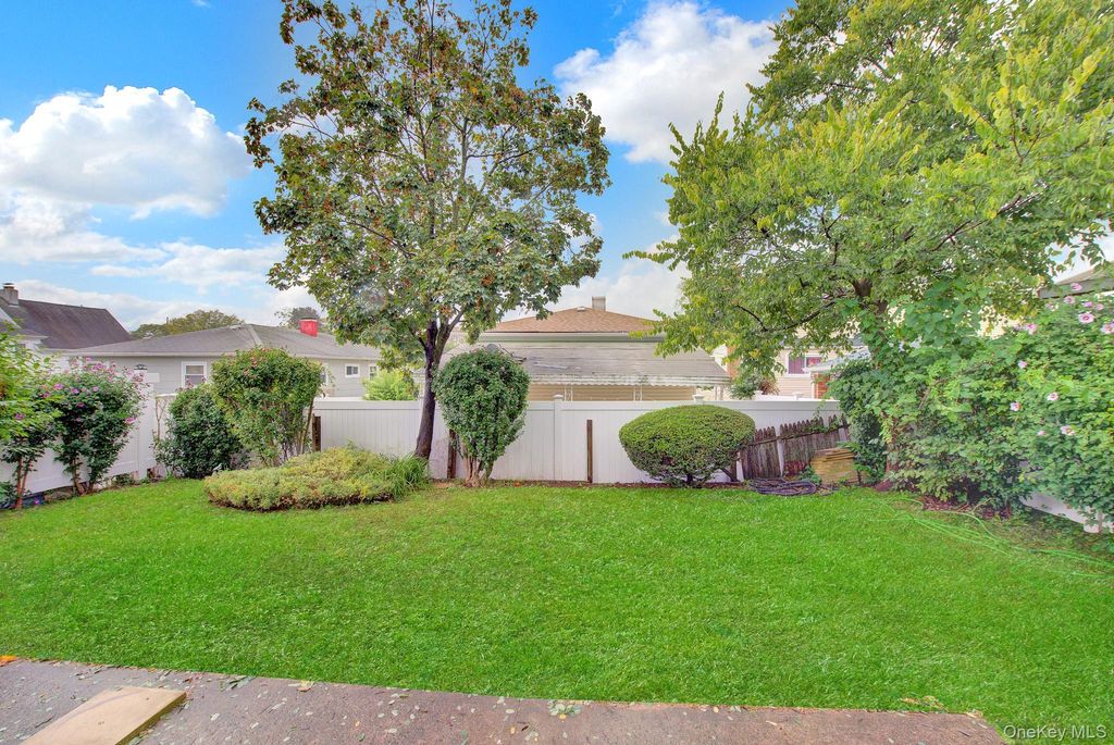 77 Roquette Avenue, Elmont, NY 11003 — photo 5