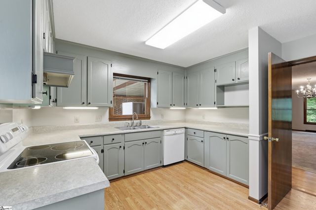 110 Trafalgar Road, Greenville, SC 29617